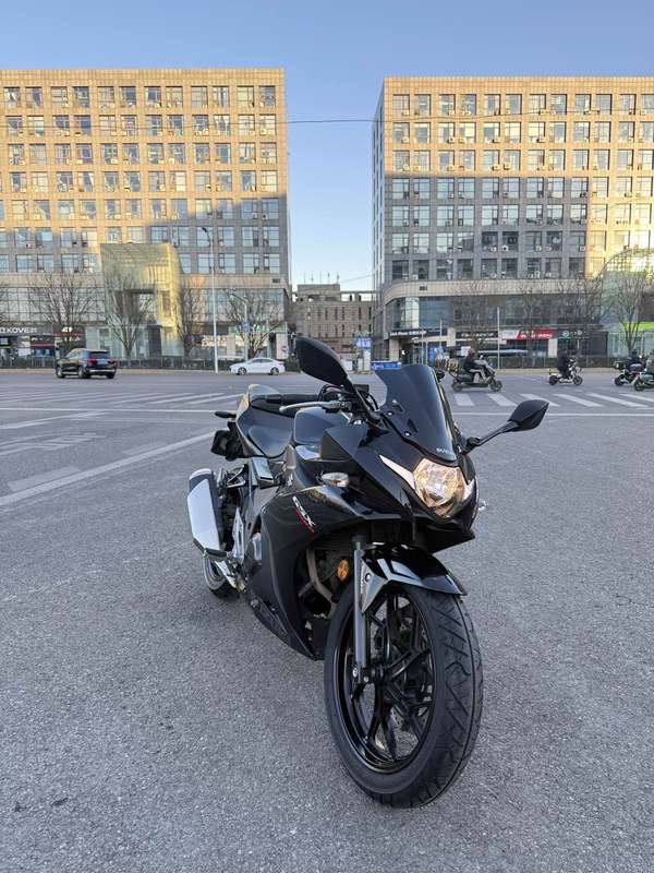 二手豪爵铃木GSX250R