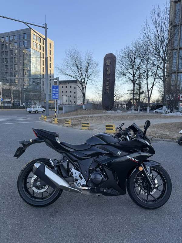 二手豪爵铃木GSX250R