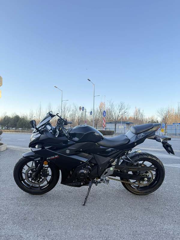 二手豪爵铃木GSX250R