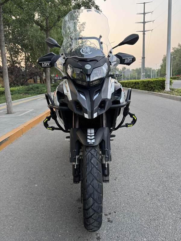 二手贝纳利金鹏 TRK502