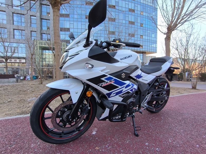 二手豪爵铃木GSX250R