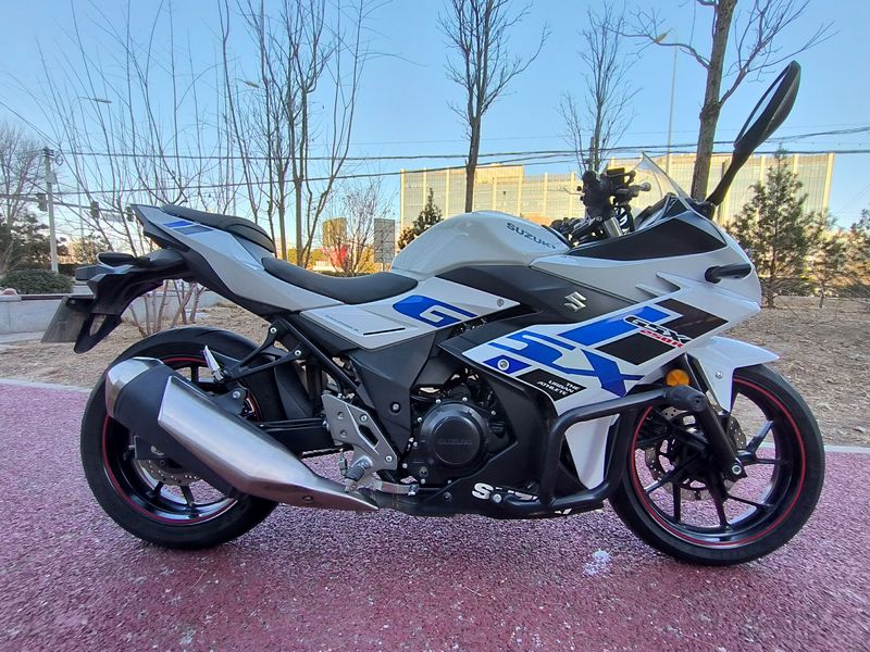 二手豪爵铃木GSX250R