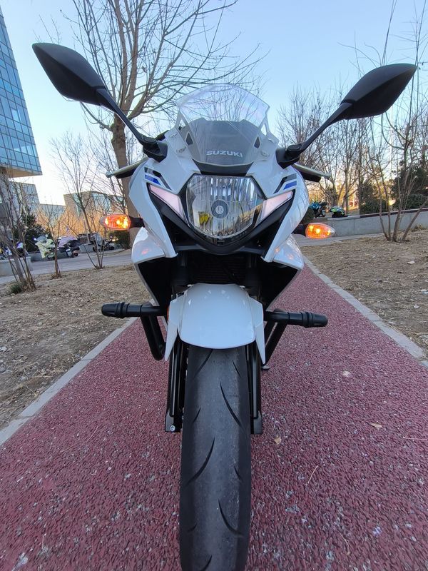二手豪爵铃木GSX250R