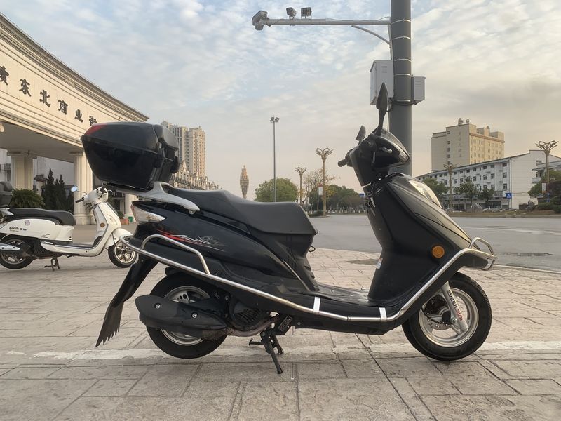 二手豪爵鹰钻HJ125T-10E