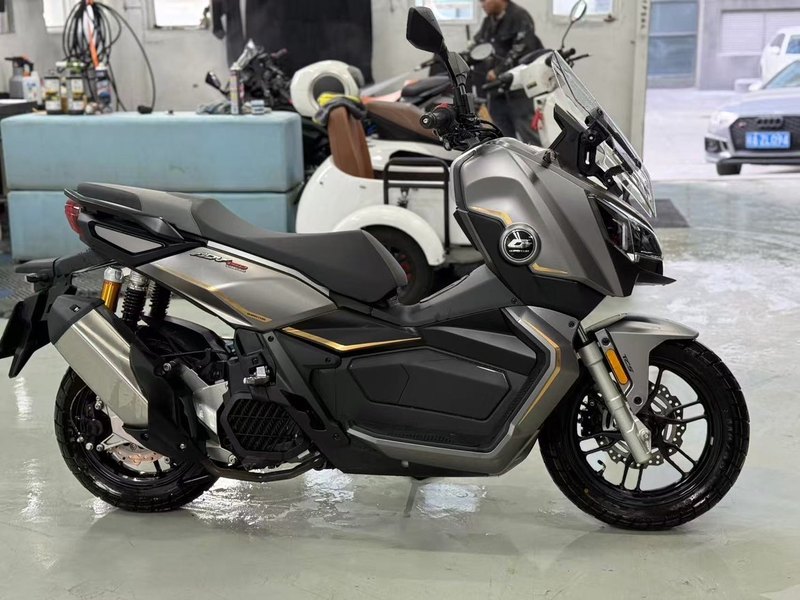 二手QJMOTOR鸿150ADV