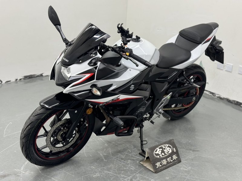 二手豪爵铃木GSX250R