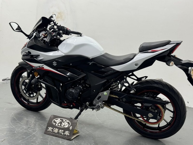 二手豪爵铃木GSX250R