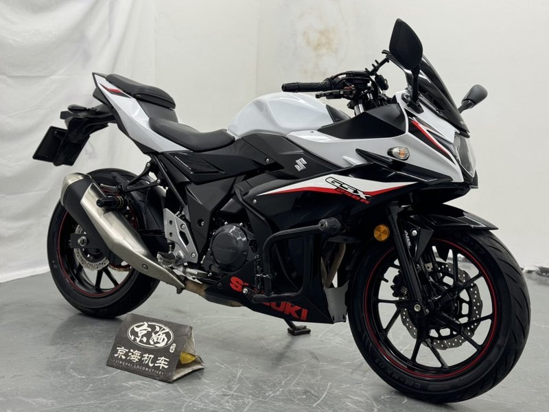 二手豪爵铃木GSX250R