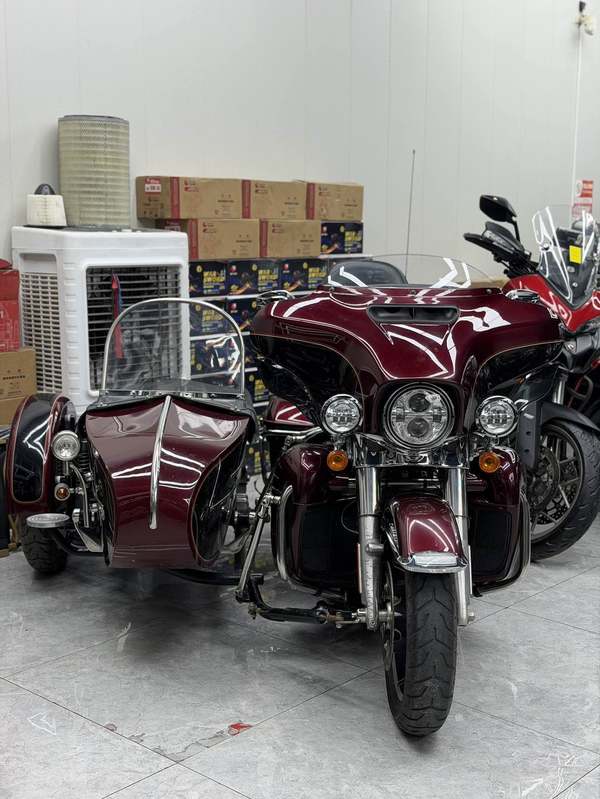 二手哈雷戴维森旗舰滑翔  Limited