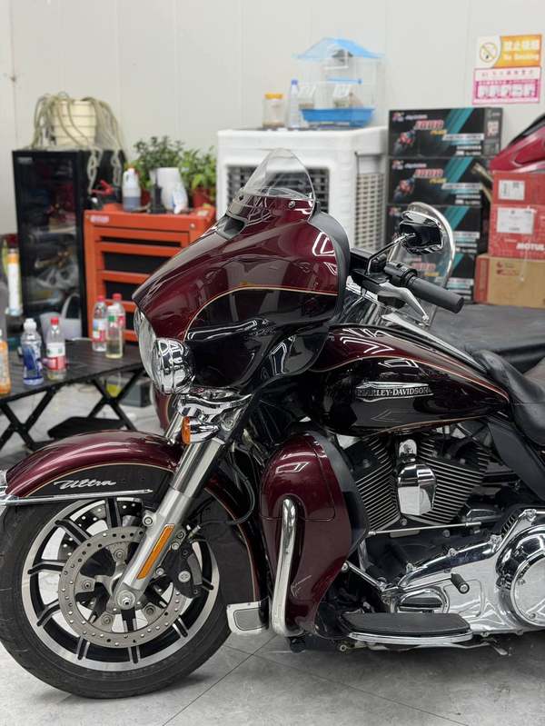 二手哈雷戴维森旗舰滑翔  Limited