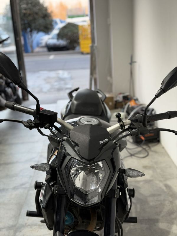 二手贝纳利红宝龙 TNT150i