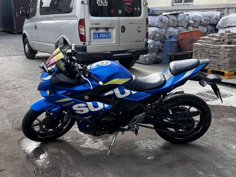 二手豪爵铃木GSX250R