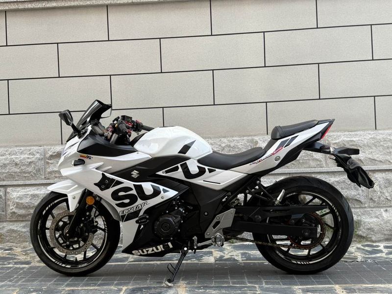 二手豪爵铃木GSX250R