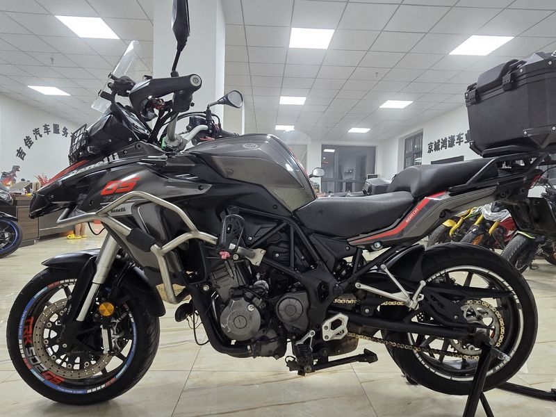 二手贝纳利金鹏 TRK502