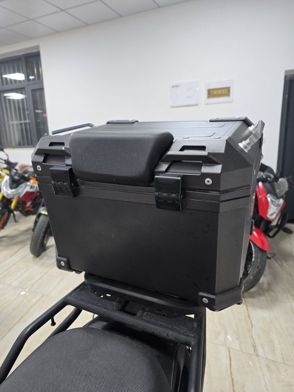 二手贝纳利金鹏 TRK502