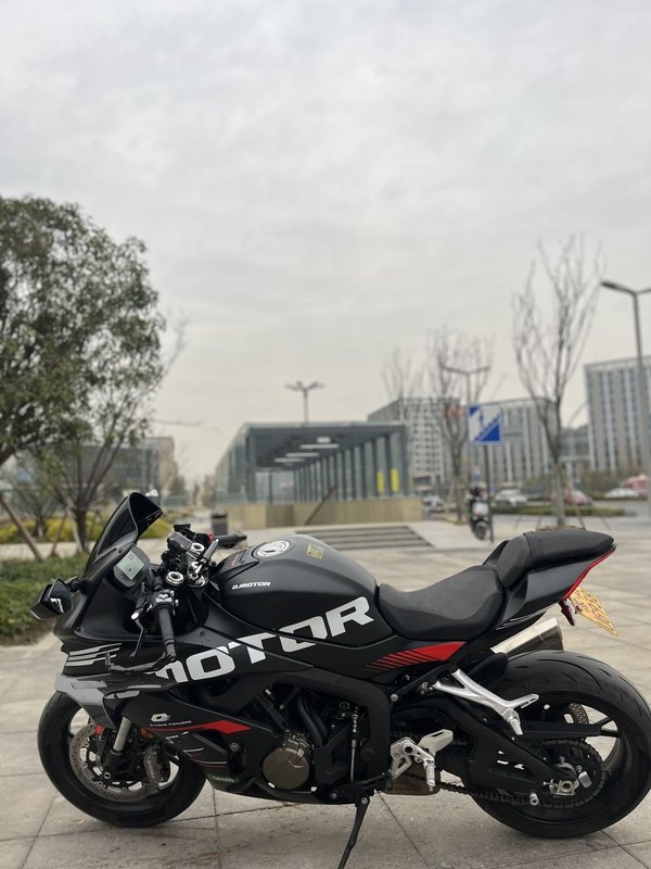 二手QJMOTOR赛800