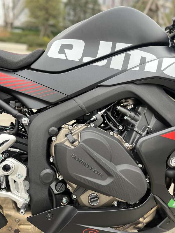 二手QJMOTOR赛800