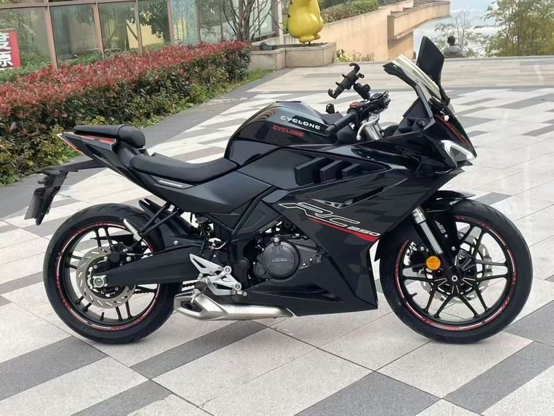 二手赛科龙RC250