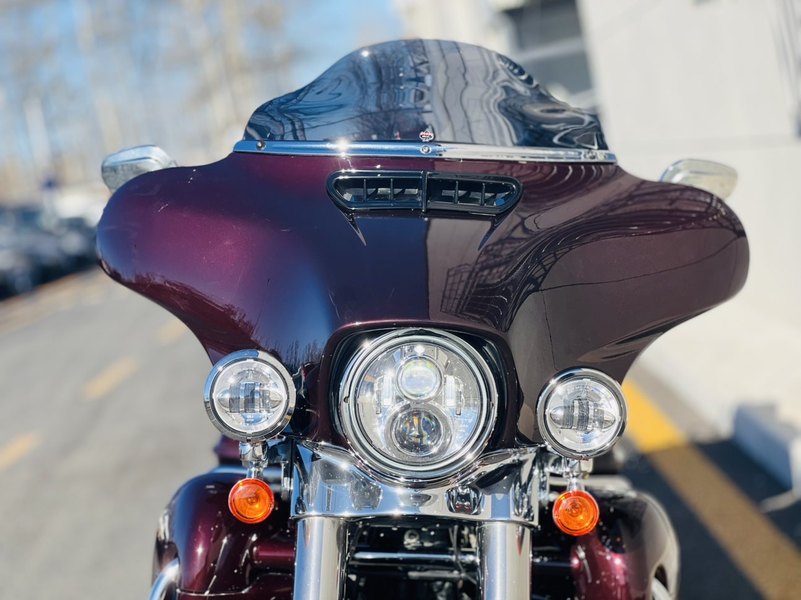 二手哈雷戴维森旗舰滑翔  Limited