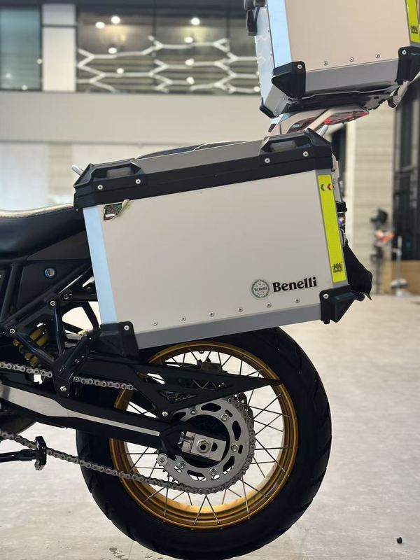 二手贝纳利TRK702