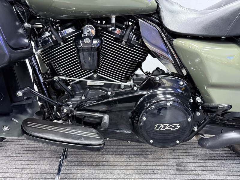 二手哈雷戴维森大道滑翔 Street Glide