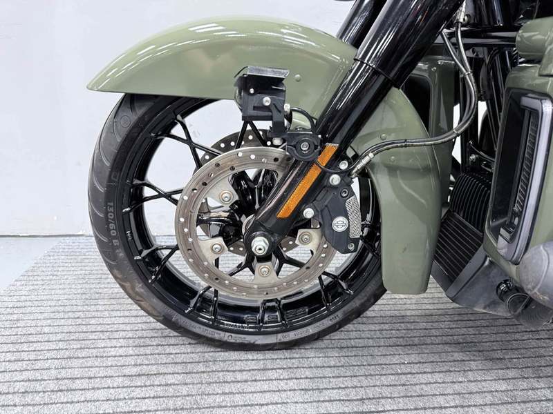 二手哈雷戴维森大道滑翔 Street Glide