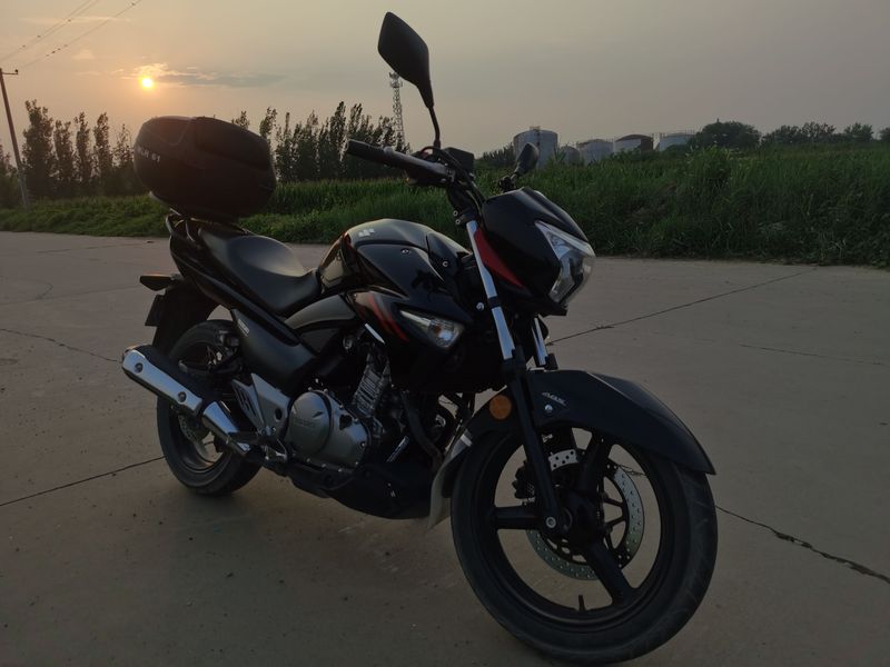 二手豪爵铃木骊驰 GW250