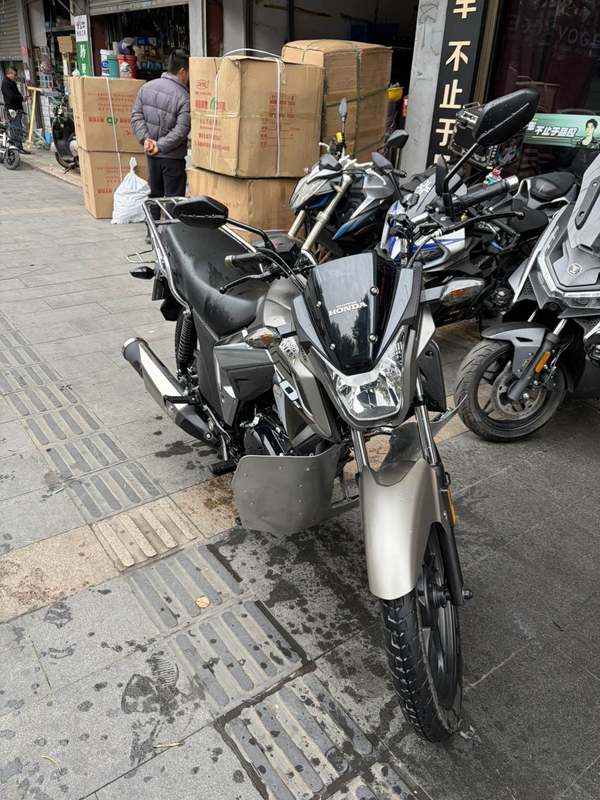 二手五羊本田CB150S