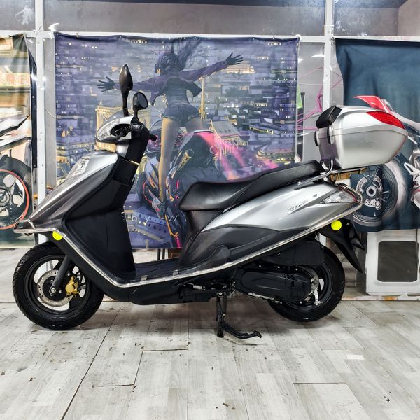 二手五羊本田SCR 喜鲨125