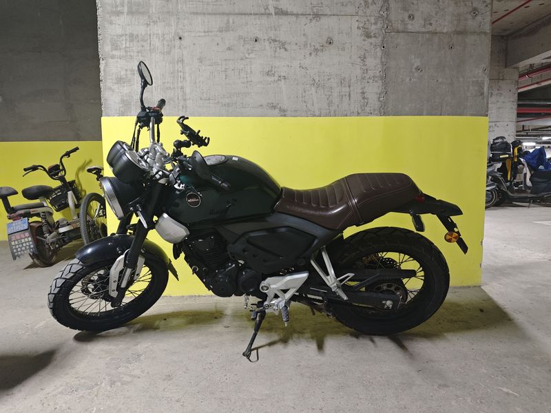 二手五羊本田鸷道 CB190SS