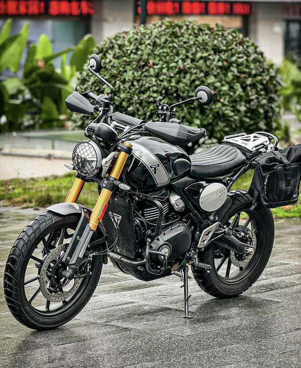 二手凯旋Scrambler 400 X
