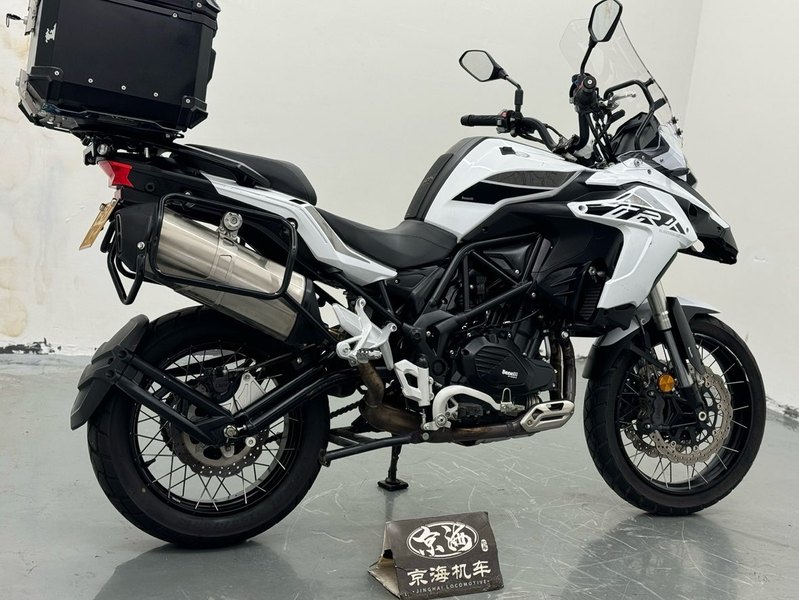 二手贝纳利金鹏 TRK502