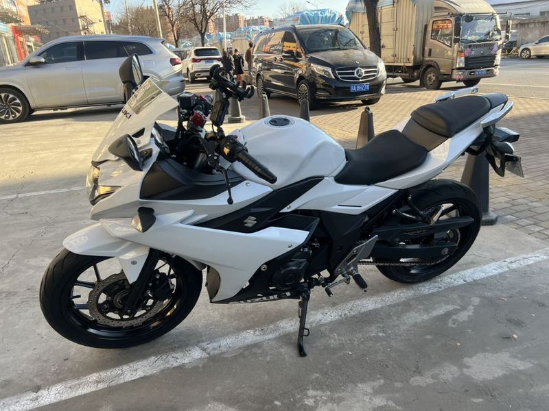 二手豪爵铃木GSX250R