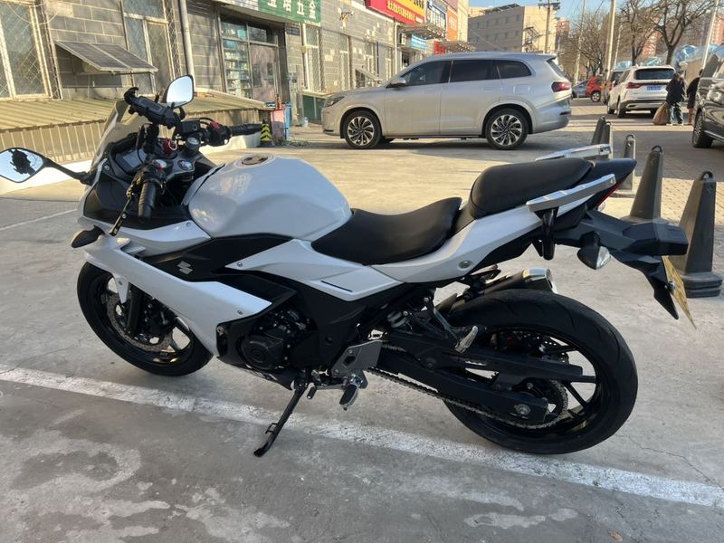 二手豪爵铃木GSX250R