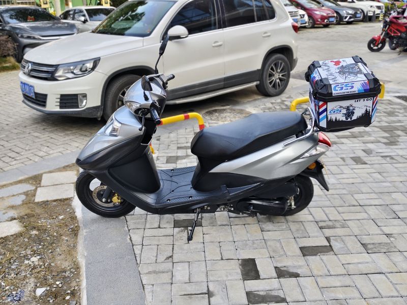 二手五羊本田SCR 喜鲨125