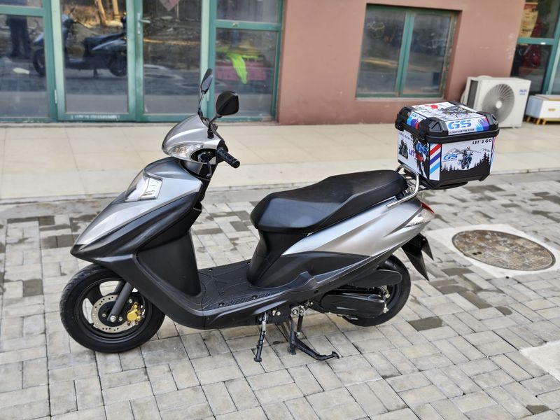 二手五羊本田SCR 喜鲨125