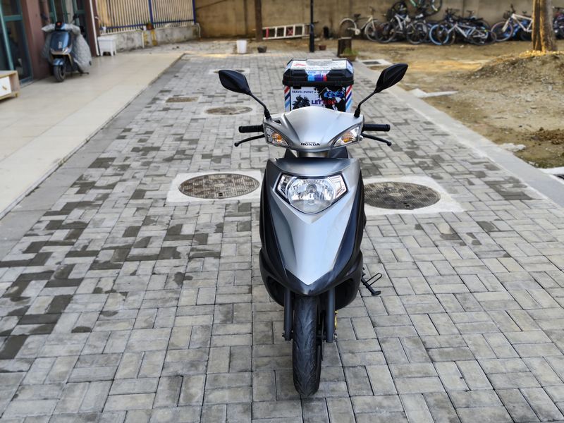 二手五羊本田SCR 喜鲨125