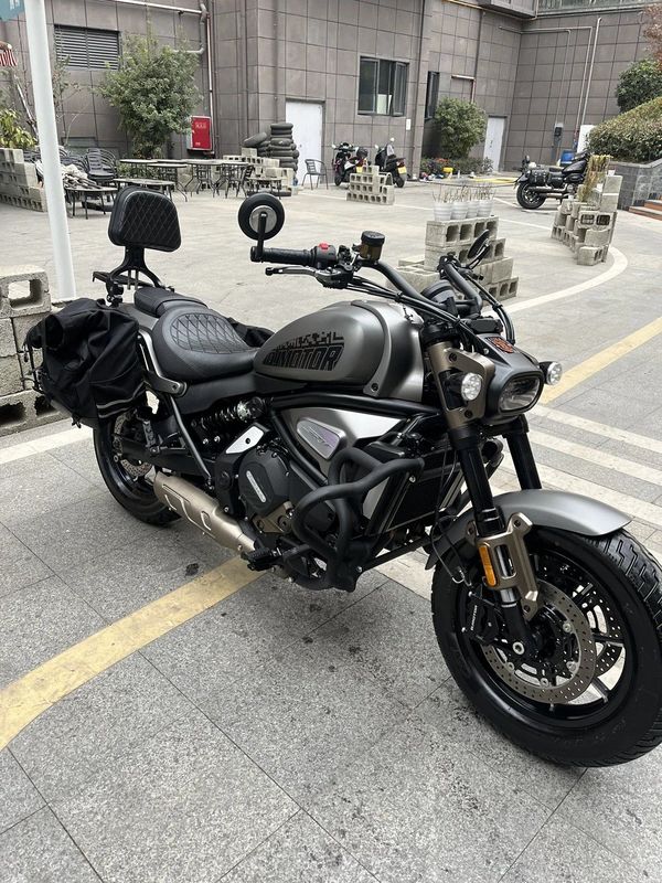 二手QJMOTOR闪700