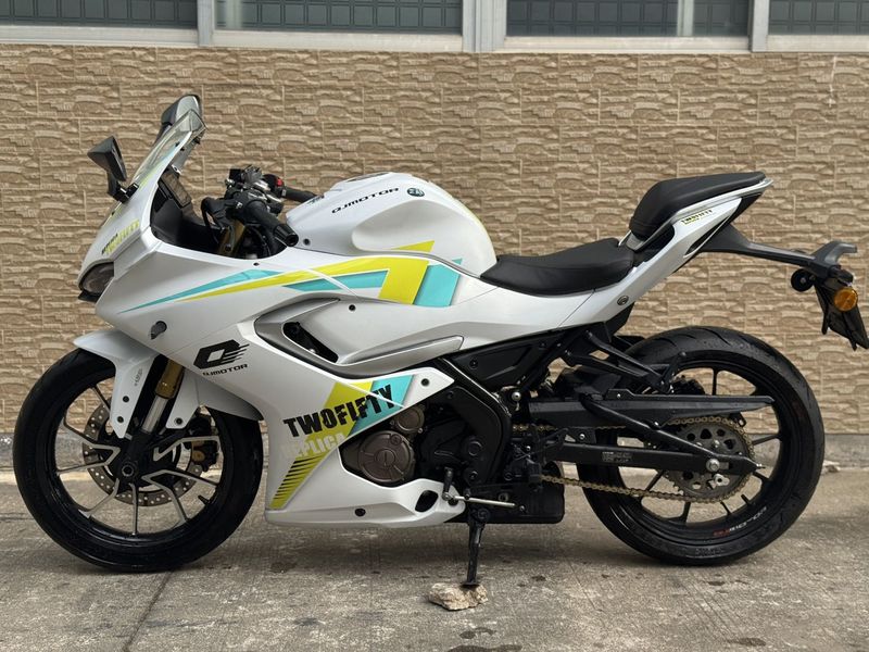 二手QJMOTOR赛250