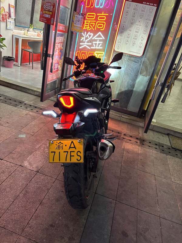 二手豪爵铃木GSX250R