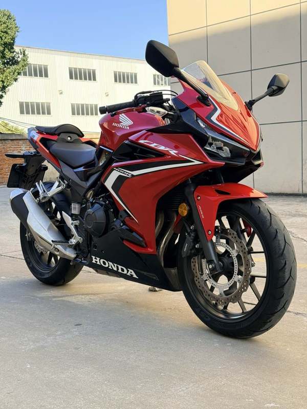 二手本田CBR400R