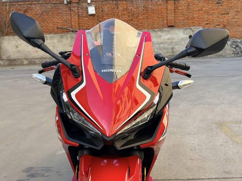 二手本田CBR400R