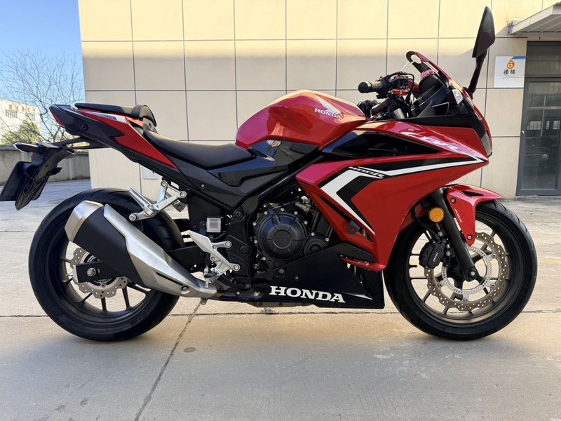 二手本田CBR400R