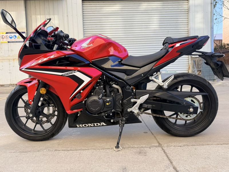 二手本田CBR400R