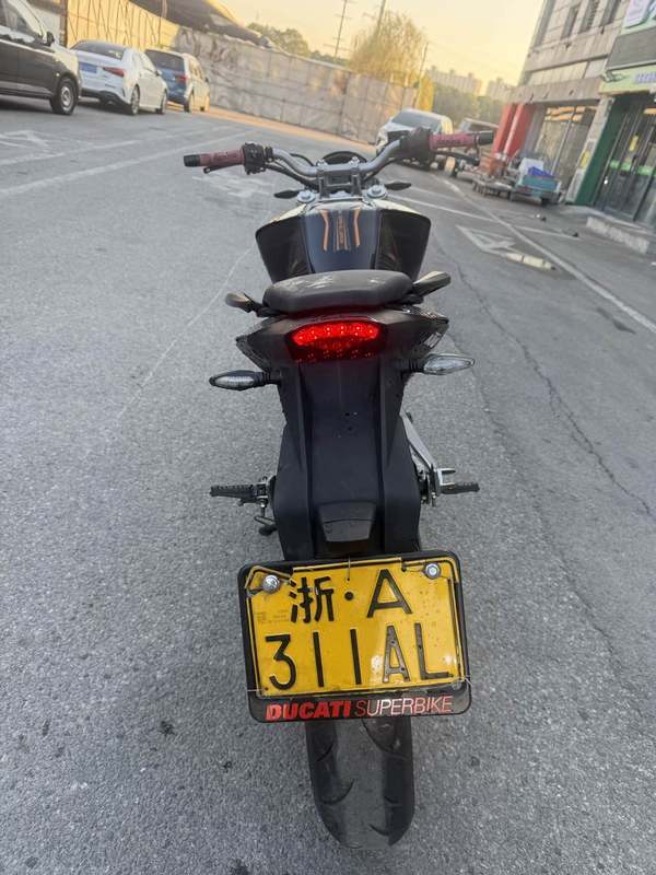 二手KTMR2R390 Duke