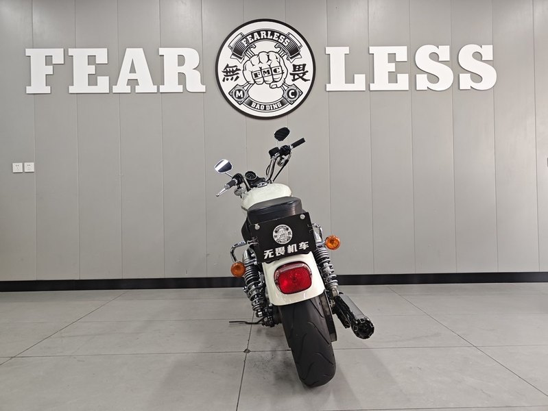 二手哈雷戴维森Iron883 硬汉