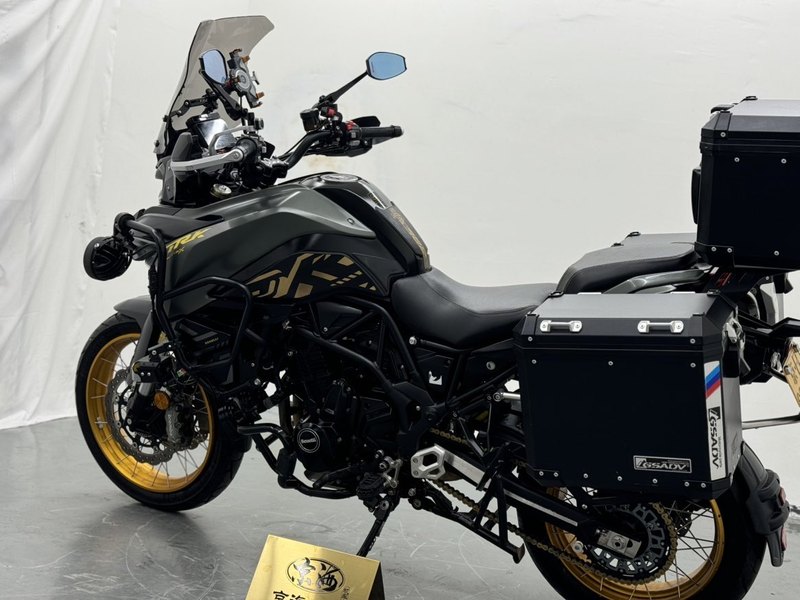 二手贝纳利TRK702