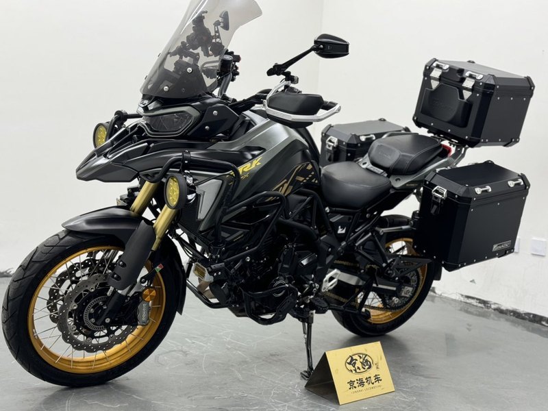 二手贝纳利TRK702