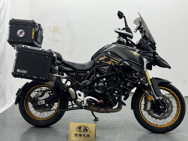 二手贝纳利TRK702