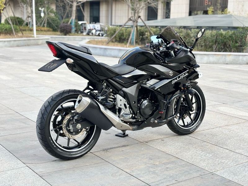 二手豪爵铃木GSX250R